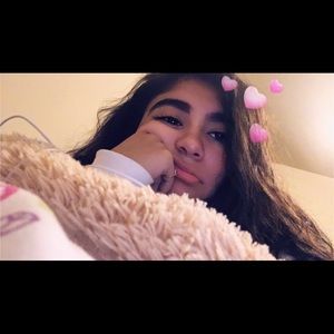 Meet your Posher, Alejandra